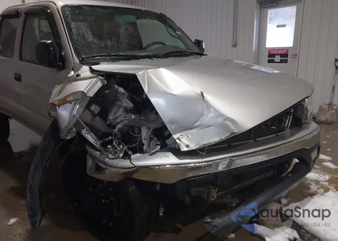 2002 Toyota Tacoma Base V6 из США, поврежденный, VIN 5TEHN72NX2Z030437